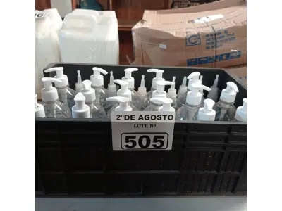 LOTE 505 - 01 LOTE COM VÁRIOS FRASCOS DE ÁLCOOL EM GEL. (NO ESTADO) ATENÇÃO! FAZER A VISITAÇÃO ANTES DE ARREMATAR, NÃO SABEMOS SE FUNCIONA. LEILÃO NÃO TEM GARANTIA E NEM DEVOLUÇÃO, SUJEITO A POSSÍVEIS AVARIAS VISÍVEIS/OCULTAS E/OU AUSÊNCIA DE COMPONENTES).