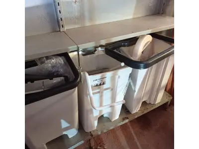 LOTE 444 - 03 LIXEIRAS MARCAS E MODELOS DIVERSOS COM AVARIAS. (NO ESTADO) ATENÇÃO! FAZER A VISITAÇÃO ANTES DE ARREMATAR, NÃO SABEMOS SE FUNCIONA. LEILÃO NÃO TEM GARANTIA E NEM DEVOLUÇÃO, SUJEITO A POSSÍVEIS AVARIAS VISÍVEIS/OCULTAS E/OU AUSÊNCIA DE COMPONENTES).