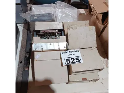 LOTE 525 - 01 LOTE COM VÁRIOS EQUIPAMENTOS ELETRÔNICOS. (NO ESTADO) ATENÇÃO! FAZER A VISITAÇÃO ANTES DE ARREMATAR, NÃO SABEMOS SE FUNCIONA. LEILÃO NÃO TEM GARANTIA E NEM DEVOLUÇÃO, SUJEITO A POSSÍVEIS AVARIAS VISÍVEIS/OCULTAS E/OU AUSÊNCIA DE COMPONENTES.