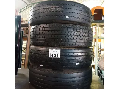 LOTE 451 - 04 PNEUS PARA CAMINHÃO ¾ SENDO 03 NA MEDIDA 215/75/17.5 E 01 NA MEDIDA 205/75/17.5. (NO ESTADO) ATENÇÃO! FAZER A VISITAÇÃO ANTES DE ARREMATAR, NÃO SABEMOS SE FUNCIONA. LEILÃO NÃO TEM GARANTIA E NEM DEVOLUÇÃO, SUJEITO A POSSÍVEIS AVARIAS VISÍVEIS/OCULTAS E/OU AUSÊNCIA DE COMPONENTES).
