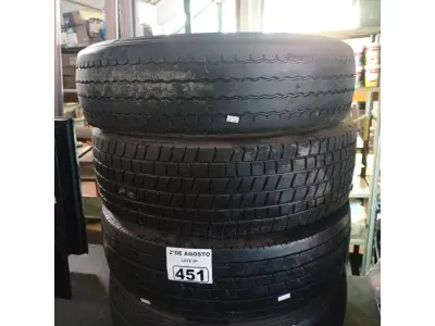 LOTE 451 - 04 PNEUS PARA CAMINHÃO ¾ SENDO 03 NA MEDIDA 215/75/17.5 E 01 NA MEDIDA 205/75/17.5. (NO ESTADO) ATENÇÃO! FAZER A VISITAÇÃO ANTES DE ARREMATAR, NÃO SABEMOS SE FUNCIONA. LEILÃO NÃO TEM GARANTIA E NEM DEVOLUÇÃO, SUJEITO A POSSÍVEIS AVARIAS VISÍVEIS/OCULTAS E/OU AUSÊNCIA DE COMPONENTES).