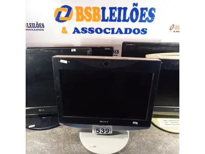LOTE 539 - 05 MONITORES MARCAS E MODELOS DIVERSOS. (NO ESTADO) ATENÇÃO! FAZER A VISITAÇÃO ANTES DE ARREMATAR, NÃO SABEMOS SE FUNCIONA. LEILÃO NÃO TEM GARANTIA E NEM DEVOLUÇÃO, SUJEITO A POSSÍVEIS AVARIAS VISÍVEIS/OCULTAS E/OU AUSÊNCIA DE COMPONENTES.
