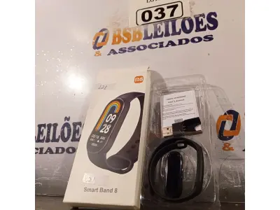 LOTE 037 - 01 RELÓGIO SMART WATCH M8. (NO ESTADO) ATENÇÃO! FAZER A VISITAÇÃO ANTES DE ARREMATAR, NÃO SABEMOS SE FUNCIONA. LEILÃO NÃO TEM GARANTIA E NEM DEVOLUÇÃO, SUJEITO A POSSÍVEIS AVARIAS VISÍVEIS/OCULTAS E/OU AUSÊNCIA DE COMPONENTES.