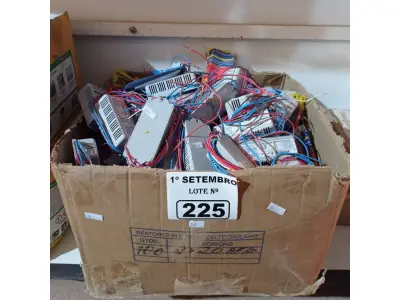 LOTE 225 - 01 LOTE COM GRANDE QUANTIDADE DE REATORES PARA LÂMPADAS FLUORESCENTE MARCAS E MODELOS DIVERSOS. (NO ESTADO) ATENÇÃO! FAZER A VISITAÇÃO ANTES DE ARREMATAR, NÃO SABEMOS SE FUNCIONA. LEILÃO NÃO TEM GARANTIA E NEM DEVOLUÇÃO, SUJEITO A POSSÍVEIS AVARIAS VISÍVEIS/OCULTAS E/OU AUSÊNCIA DE COMPONENTES.