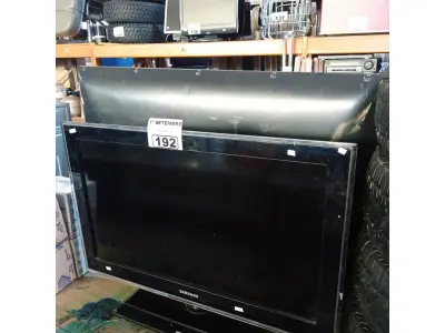 LOTE 192 - 02 TV’S MARCAS E MODELOS DIVERSOS PARA RETIRADA DE PEÇAS. (NO ESTADO) ATENÇÃO! FAZER A VISITAÇÃO ANTES DE ARREMATAR, NÃO SABEMOS SE FUNCIONA. LEILÃO NÃO TEM GARANTIA E NEM DEVOLUÇÃO, SUJEITO A POSSÍVEIS AVARIAS VISÍVEIS/OCULTAS E/OU AUSÊNCIA DE COMPONENTES.