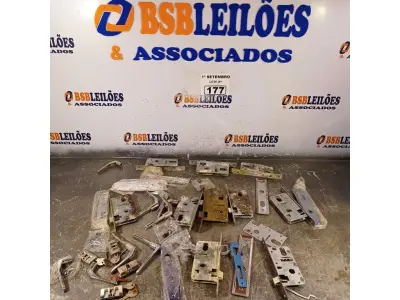 LOTE 177 - 01 LOTE COM VÁRIAS FECHADURAS MARCAS E MODELOS DIVERSOS. (NO ESTADO) ATENÇÃO! FAZER A VISITAÇÃO ANTES DE ARREMATAR, NÃO SABEMOS SE FUNCIONA. LEILÃO NÃO TEM GARANTIA E NEM DEVOLUÇÃO, SUJEITO A POSSÍVEIS AVARIAS VISÍVEIS/OCULTAS E/OU AUSÊNCIA DE COMPONENTES.