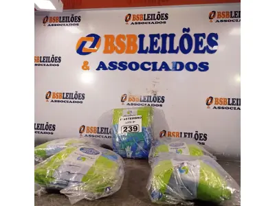 LOTE 239 - 05 PACOTES DE LUVAS DE LÁTEX SILVER TAMANHO “P”. (NO ESTADO) ATENÇÃO! FAZER A VISITAÇÃO ANTES DE ARREMATAR, NÃO SABEMOS SE FUNCIONA. LEILÃO NÃO TEM GARANTIA E NEM DEVOLUÇÃO, SUJEITO A POSSÍVEIS AVARIAS VISÍVEIS/OCULTAS E/OU AUSÊNCIA DE COMPONENTES.