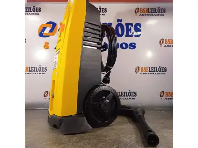 LOTE 300 - 01 LAVADORA DE ALTA PRESSÃO MARCA ELECTROLUX. (NO ESTADO) ATENÇÃO! FAZER A VISITAÇÃO ANTES DE ARREMATAR, NÃO SABEMOS SE FUNCIONA. LEILÃO NÃO TEM GARANTIA E NEM DEVOLUÇÃO, SUJEITO A POSSÍVEIS AVARIAS VISÍVEIS/OCULTAS E/OU AUSÊNCIA DE COMPONENTES.