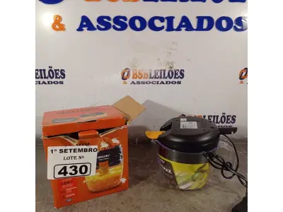 LOTE 430 - 01 ESPREMEDOR FRUITMAX MALLORY 1,20L DE CAPACIDADE 127V. (NO ESTADO) ATENÇÃO! FAZER A VISITAÇÃO ANTES DE ARREMATAR, NÃO SABEMOS SE FUNCIONA. LEILÃO NÃO TEM GARANTIA E NEM DEVOLUÇÃO, SUJEITO A POSSÍVEIS AVARIAS VISÍVEIS/OCULTAS E/OU AUSÊNCIA DE COMPONENTES.