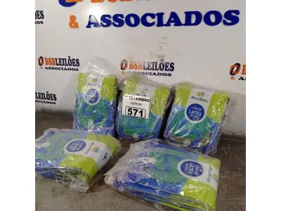 LOTE 571 - 05 PACOTES DE LUVAS DE LÁTEX SILVER TAMANHO “P”. (NO ESTADO) ATENÇÃO! FAZER A VISITAÇÃO ANTES DE ARREMATAR, NÃO SABEMOS SE FUNCIONA. LEILÃO NÃO TEM GARANTIA E NEM DEVOLUÇÃO, SUJEITO A POSSÍVEIS AVARIAS VISÍVEIS/OCULTAS E/OU AUSÊNCIA DE COMPONENTES.