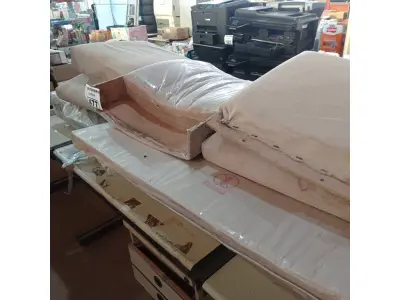 LOTE 477 - 01 LOTE COM VÁRIAS PEÇAS DE MOVEIS DESMONTADAS. (NO ESTADO) ATENÇÃO! FAZER A VISITAÇÃO ANTES DE ARREMATAR, NÃO SABEMOS SE FUNCIONA. LEILÃO NÃO TEM GARANTIA E NEM DEVOLUÇÃO, SUJEITO A POSSÍVEIS AVARIAS VISÍVEIS/OCULTAS E/OU AUSÊNCIA DE COMPONENTES.