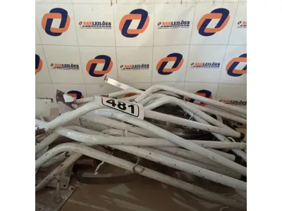 LOTE 481 - 01 LOTE COM VÁRIOS EXPOSITORES E 05 ROLOS DE FITA DE AÇO. (NO ESTADO) ATENÇÃO! FAZER A VISITAÇÃO ANTES DE ARREMATAR, NÃO SABEMOS SE FUNCIONA. LEILÃO NÃO TEM GARANTIA E NEM DEVOLUÇÃO, SUJEITO A POSSÍVEIS AVARIAS VISÍVEIS/OCULTAS E/OU AUSÊNCIA DE COMPONENTES.