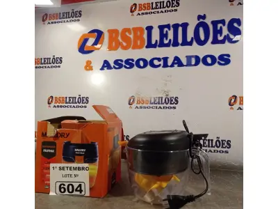 LOTE 604 - 01 ESPREMEDOR FRUITMAX MALLORY 1,20L DE CAPACIDADE 127V. (NO ESTADO) ATENÇÃO! FAZER A VISITAÇÃO ANTES DE ARREMATAR, NÃO SABEMOS SE FUNCIONA. LEILÃO NÃO TEM GARANTIA E NEM DEVOLUÇÃO, SUJEITO A POSSÍVEIS AVARIAS VISÍVEIS/OCULTAS E/OU AUSÊNCIA DE COMPONENTES.