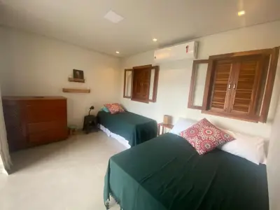 LOTE 001 - 01 LINDA CASA EM SÃO JORGE (MUNICÍPIO ALTO PARAÍSO), NO CORAÇÃO DA CHAPADA DOS VEADEIROS.    CASA DE 130M2, LOTE DA CASA 450M² APROXIMADA. (NO ESTADO)  (DOCUMENTAÇÃO CESSÃO DE DIREITO)