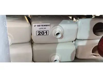 LOTE 201 - 06 CAIXAS DE DESCARGA MARCAS E MODELOS DIVERSOS COM AVARIAS. (NO ESTADO) ATENÇÃO! FAZER A VISITAÇÃO ANTES DE ARREMATAR, NÃO SABEMOS SE FUNCIONA. LEILÃO NÃO TEM GARANTIA E NEM DEVOLUÇÃO, SUJEITO A POSSÍVEIS AVARIAS VISÍVEIS/OCULTAS E/OU AUSÊNCIA DE COMPONENTES.