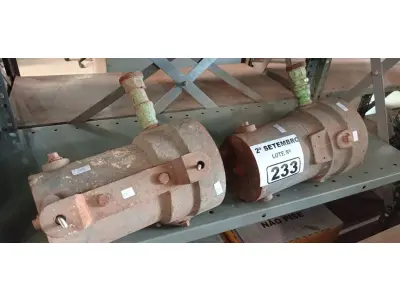 LOTE 233 - 02 BOMBAS D’AGUA. (NO ESTADO) ATENÇÃO! FAZER A VISITAÇÃO ANTES DE ARREMATAR, NÃO SABEMOS SE FUNCIONA. LEILÃO NÃO TEM GARANTIA E NEM DEVOLUÇÃO, SUJEITO A POSSÍVEIS AVARIAS VISÍVEIS/OCULTAS E/OU AUSÊNCIA DE COMPONENTES.