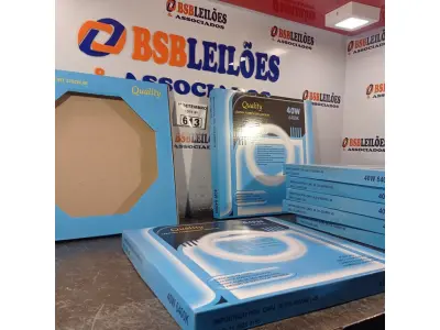 LOTE 613 - 08 LÂMPADAS FLUORESCENTE CIRCULAR 6400 40W. (NO ESTADO) ATENÇÃO! FAZER A VISITAÇÃO ANTES DE ARREMATAR, NÃO SABEMOS SE FUNCIONA. LEILÃO NÃO TEM GARANTIA E NEM DEVOLUÇÃO, SUJEITO A POSSÍVEIS AVARIAS VISÍVEIS/OCULTAS E/OU AUSÊNCIA DE COMPONENTES.