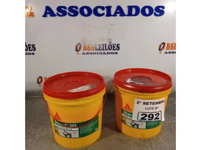 LOTE 292 - 02 BALDES DE SIKACRYL-203, SELANTE ACRÍLICO FLEXÍVEL 5KG. (NO ESTADO) ATENÇÃO! FAZER A VISITAÇÃO ANTES DE ARREMATAR, NÃO SABEMOS SE FUNCIONA. LEILÃO NÃO TEM GARANTIA E NEM DEVOLUÇÃO, SUJEITO A POSSÍVEIS AVARIAS VISÍVEIS/OCULTAS E/OU AUSÊNCIA DE COMPONENTES.