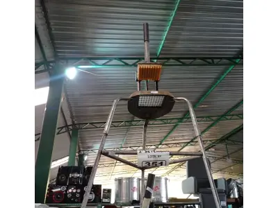 LOTE 351 - 01 CORTADOR DE BATATAS COM BASE E 01 SEM A BASE. (NO ESTADO) ATENÇÃO! FAZER A VISITAÇÃO ANTES DE ARREMATAR, NÃO SABEMOS SE FUNCIONA. LEILÃO NÃO TEM GARANTIA E NEM DEVOLUÇÃO, SUJEITO A POSSÍVEIS AVARIAS VISÍVEIS/OCULTAS E/OU AUSÊNCIA DE COMPONENTES.