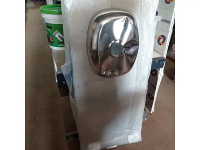 LOTE 441 - 01 PIA EM AÇO INOX CIMENTADA COM 01 CUBA MEDINDO 1,80M X 0,53CM. (NO ESTADO) ATENÇÃO! FAZER A VISITAÇÃO ANTES DE ARREMATAR, NÃO SABEMOS SE FUNCIONA. LEILÃO NÃO TEM GARANTIA E NEM DEVOLUÇÃO, SUJEITO A POSSÍVEIS AVARIAS VISÍVEIS/OCULTAS E/OU AUSÊNCIA DE COMPONENTES.