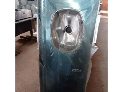 LOTE 441 - 01 PIA EM AÇO INOX CIMENTADA COM 01 CUBA MEDINDO 1,80M X 0,53CM. (NO ESTADO) ATENÇÃO! FAZER A VISITAÇÃO ANTES DE ARREMATAR, NÃO SABEMOS SE FUNCIONA. LEILÃO NÃO TEM GARANTIA E NEM DEVOLUÇÃO, SUJEITO A POSSÍVEIS AVARIAS VISÍVEIS/OCULTAS E/OU AUSÊNCIA DE COMPONENTES.