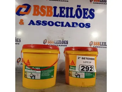 LOTE 292 - 02 BALDES DE SIKACRYL-203, SELANTE ACRÍLICO FLEXÍVEL 5KG. (NO ESTADO) ATENÇÃO! FAZER A VISITAÇÃO ANTES DE ARREMATAR, NÃO SABEMOS SE FUNCIONA. LEILÃO NÃO TEM GARANTIA E NEM DEVOLUÇÃO, SUJEITO A POSSÍVEIS AVARIAS VISÍVEIS/OCULTAS E/OU AUSÊNCIA DE COMPONENTES.