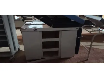 LOTE 531 - 01 MACA CONJUGADA COM ARMÁRIO DE MADEIRA E 01 TAMPO ESTOFADO. (NO ESTADO) ATENÇÃO! FAZER A VISITAÇÃO ANTES DE ARREMATAR, NÃO SABEMOS SE FUNCIONA. LEILÃO NÃO TEM GARANTIA E NEM DEVOLUÇÃO, SUJEITO A POSSÍVEIS AVARIAS VISÍVEIS/OCULTAS E/OU AUSÊNCIA DE COMPONENTES.