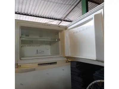LOTE 590 - 01 GERMINADORA/GELADEIRA. (NO ESTADO) ATENÇÃO! FAZER A VISITAÇÃO ANTES DE ARREMATAR, NÃO SABEMOS SE FUNCIONA. LEILÃO NÃO TEM GARANTIA E NEM DEVOLUÇÃO, SUJEITO A POSSÍVEIS AVARIAS VISÍVEIS/OCULTAS E/OU AUSÊNCIA DE COMPONENTES.