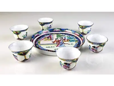 LOTE 007 - LINDO CONJUNTO IMPORTADO JAPONÊS (NO ESTADO)