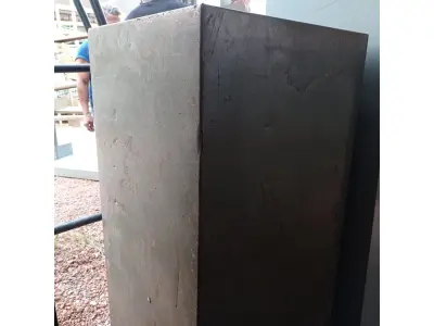 LOTE 609 - 01 COFRE. (NO ESTADO) ATENÇÃO! FAZER A VISITAÇÃO ANTES DE ARREMATAR, NÃO SABEMOS SE FUNCIONA. LEILÃO NÃO TEM GARANTIA E NEM DEVOLUÇÃO, SUJEITO A POSSÍVEIS AVARIAS VISÍVEIS/OCULTAS E/OU AUSÊNCIA DE COMPONENTES.