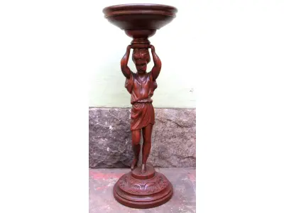 LOTE 113 - LINDA  FRUTEIRA , EM MADEIRA MACIÇA ALT: 90 CM; DIAM: 34 CM.(NO ESTADO)