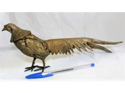 LOTE 125 - ESCULTURA EM BRONZE O FAISÃO, 32 CM.(NO ESTADO)