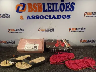 LOTE 305 - 02 – PARES DE CALÇADOS FEMININO Nº 39 (NO ESTADO, NÃO SABEMOS SE FUNCIONA. LEILÃO NÃO TEM GARANTIA E NEM DEVOLUÇÃO, SUJEITO A POSSÍVEIS AVARIAS VISÍVEIS/OCULTAS E/OU AUSÊNCIA DE COMPONENTES)