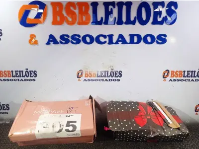 LOTE 305 - 02 – PARES DE CALÇADOS FEMININO Nº 39 (NO ESTADO, NÃO SABEMOS SE FUNCIONA. LEILÃO NÃO TEM GARANTIA E NEM DEVOLUÇÃO, SUJEITO A POSSÍVEIS AVARIAS VISÍVEIS/OCULTAS E/OU AUSÊNCIA DE COMPONENTES)