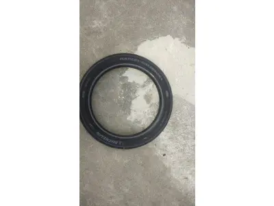 LOTE 363 - PNEU 100/90 B19 MICHELIN SCORCHER 31 HARLEY DAVIDSON (NO ESTADO)
