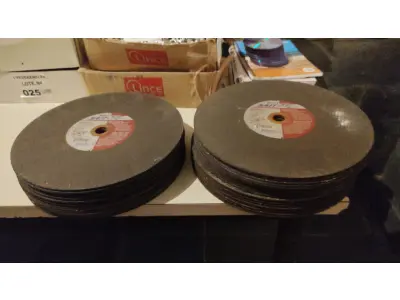 LOTE 410 - LOTE COM 36 DISCOS DE POLICORTES (NO ESTADO)