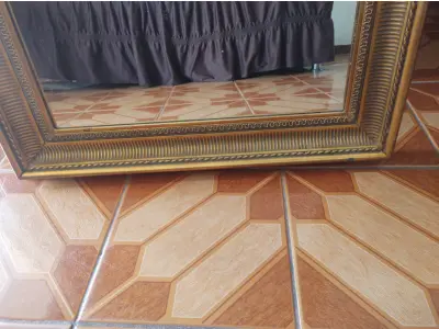 LOTE 315 - GRANDE ESPELHO ANTIGO EM ÓTIMO ESTADO 1,60 X 0,75 M (NO ESTADO)