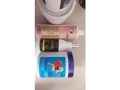 LOTE 372 - KIT PRA SALÃO MARCAS CONHECIDA EM SP E RIO DE JANEIRO KIT DESSE VALE MAIS DE 300 REAIS. (NO ESTADO)