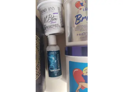 LOTE 378 - KIT PRA SALÃO MARCAS CONHECIDA EM SP E RIO DE JANEIRO KIT DESSE VALE MAIS DE 300 REAIS. (NO ESTADO)