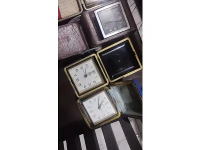 LOTE 328 - LOTE COM 6 RELÓGIOS A CORDAS ANTIGOS (NO ESTADO)