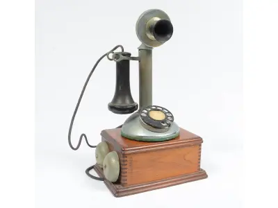 LOTE 296 - RARO  TELEFONE EM METAL E MADEIRA. ANTIGA EMPRESA TELEFÔNICA TELEBRAS.DA  ORION DE  SÃO PAULO C.T.B.ALT 28,5 CM. MEDIDA DA CAIXA, ALTURA 23 CM, COMPRIMENTO 17 CM (NO ESTADO)