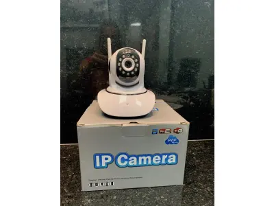 LOTE 286 - CÂMERA IP PANTILT WIFI PSP SERVICES- CÂMERA DE VIGILÂNCIA QUE PODE SER CONTROLADA PELO CELULAR, (NO ESTADO)