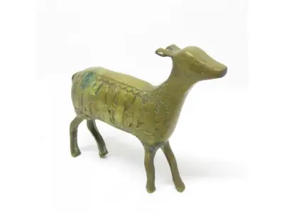 LOTE 216 - ESCULTURA DE CERVO EM BRONZE MACIÇO (NO ESTADO)