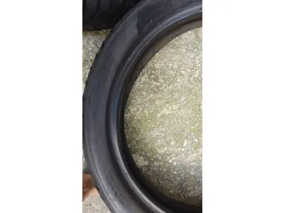 LOTE 367 - DOIS PNEUS DE  MOTO 130/70.17 MC (NO ESTADO)