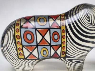 LOTE 313 - COLEÇAO  ABRAHAM PALATNIK TAMANHO 16 CMS COMP. X 8 CMS ALT. X 4 CMS LARG. (NO ESTADO)