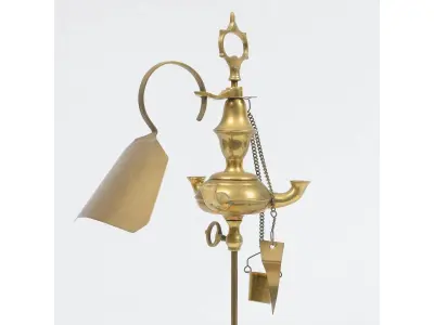 LOTE 294 - RARA LAMPARINA DE MESA EM METAL AMARELO COM PARA VENTO E APAGADOR. ALT 37 CM.(NO ESTADO)