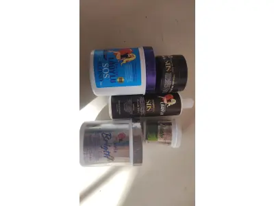 LOTE 382 - KIT PRA SALÃO MARCAS CONHECIDA EM SP E RIO DE JANEIRO KIT DESSE VALE MAIS DE 300 REAIS. (NO ESTADO)