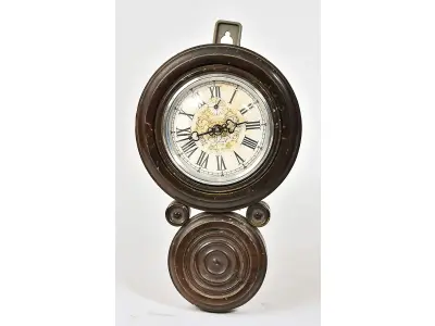 LOTE 295 - RELÓGIO DE PAREDE DITO "8", RUBINICK, EM MADEIRA, À CORDA. ALT 27 CM E LARGURA 16 CM. NÃO FUNCIONA MUITOS ANOS PARADO (NO ESTADO)