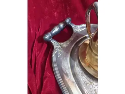 LOTE 270 - LINDO JOGO PARA CAFÉ/CHÁ EM METAL ESPESSURADO NECESSITA PASSAR KAOL (NO ESTADO)