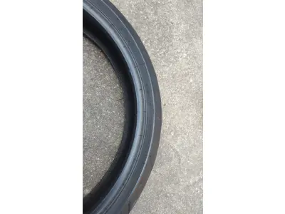 LOTE 365 - PNEU DE MOTO RALLY DAYSON 130/60B19 DUNLOP (NO ESTADO)